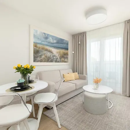 Appartement Tasteful With Parking Near The Center Of By Renters *